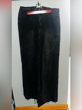 Vibrant Black Wide Leg / Flare Jeans